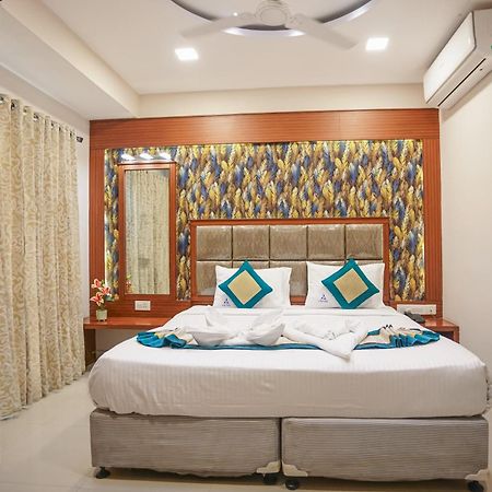צ'נאי Pine Tree Boutique Hotel מראה חיצוני תמונה