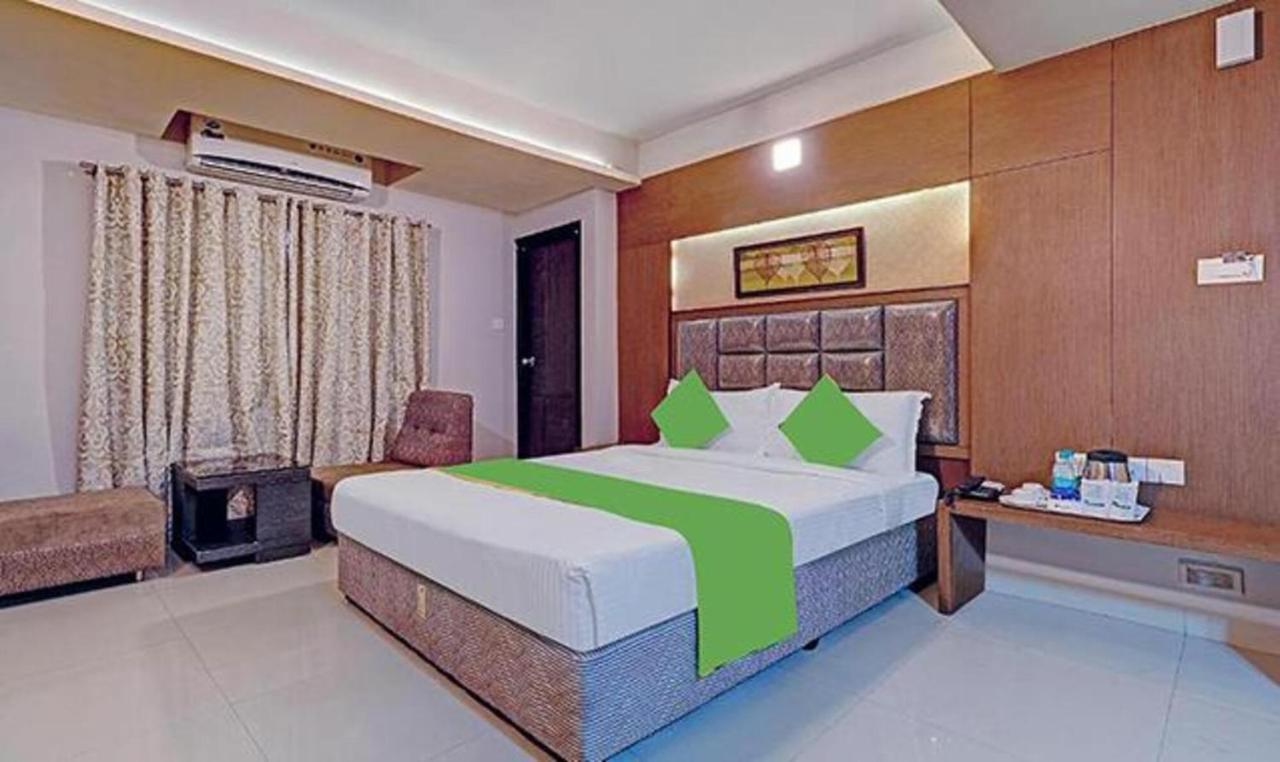 צ'נאי Pine Tree Boutique Hotel מראה חיצוני תמונה