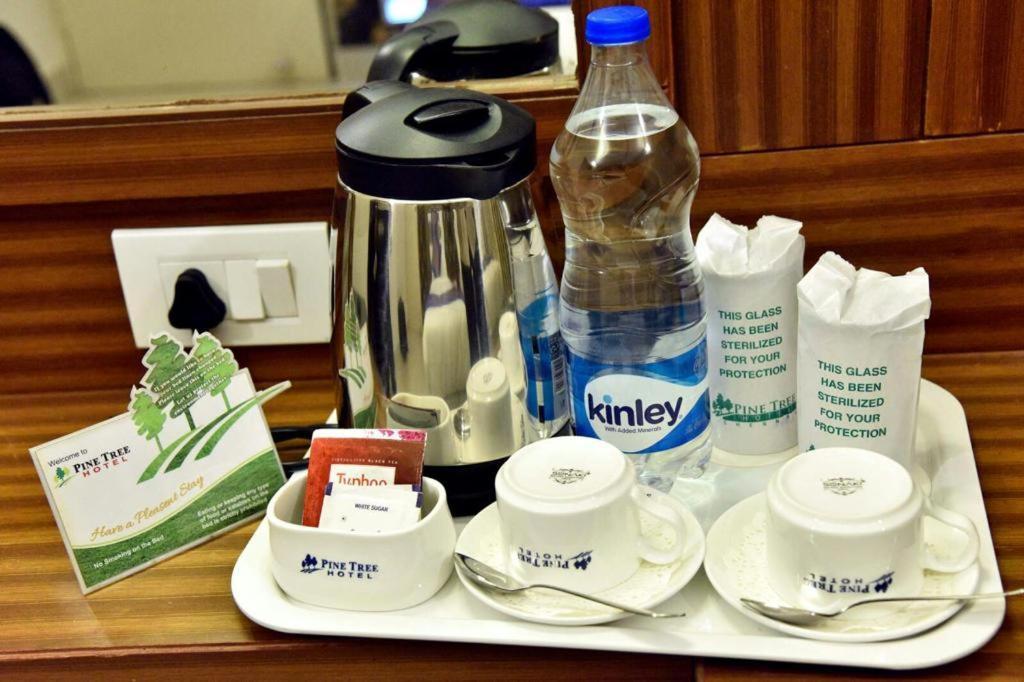 צ'נאי Pine Tree Boutique Hotel מראה חיצוני תמונה