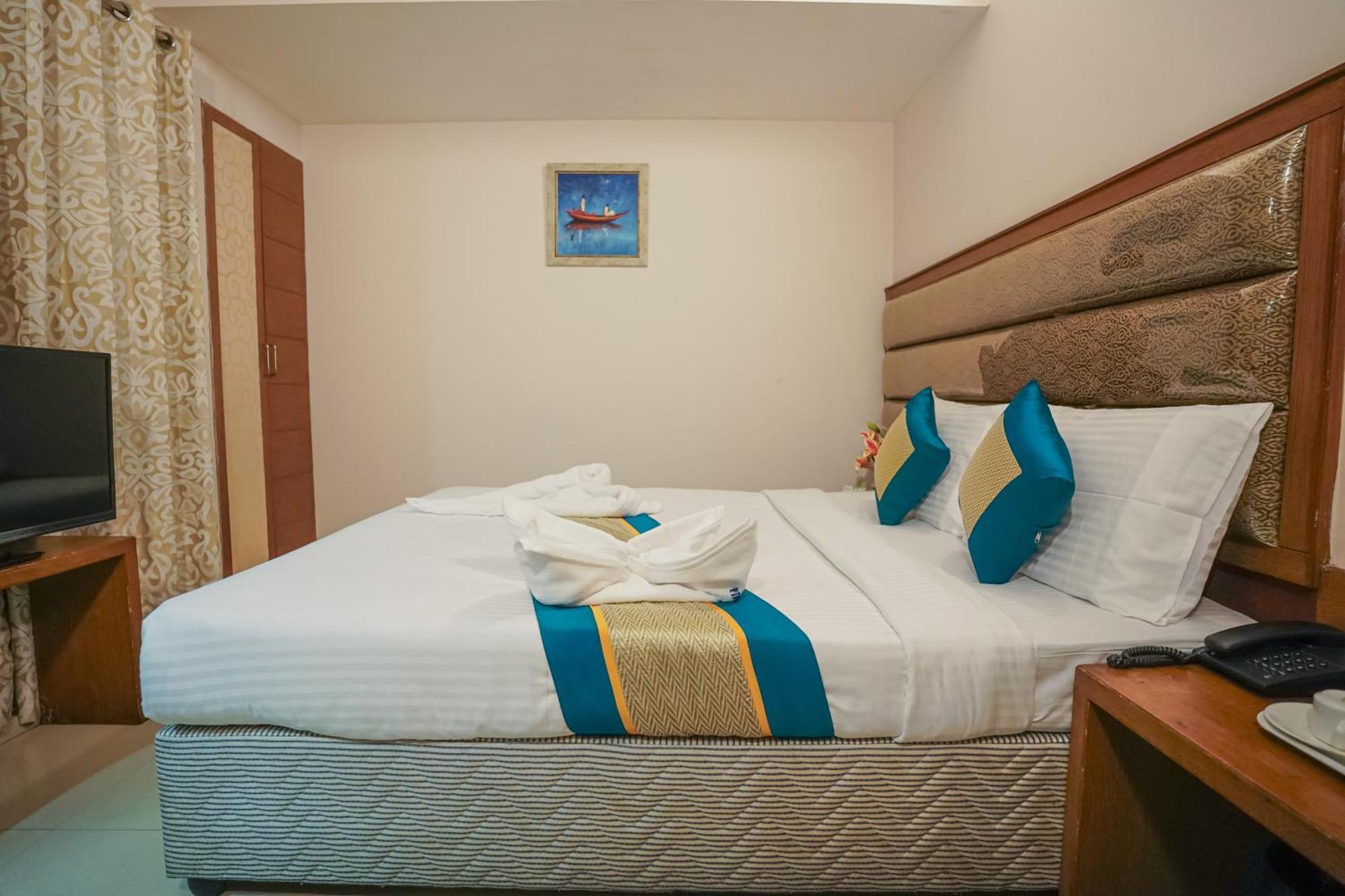 צ'נאי Pine Tree Boutique Hotel מראה חיצוני תמונה