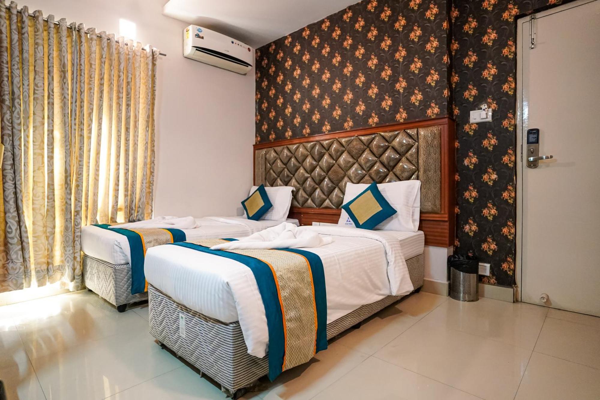 צ'נאי Pine Tree Boutique Hotel מראה חיצוני תמונה