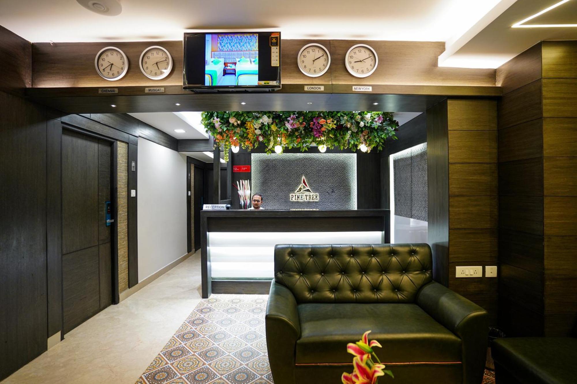 צ'נאי Pine Tree Boutique Hotel מראה חיצוני תמונה